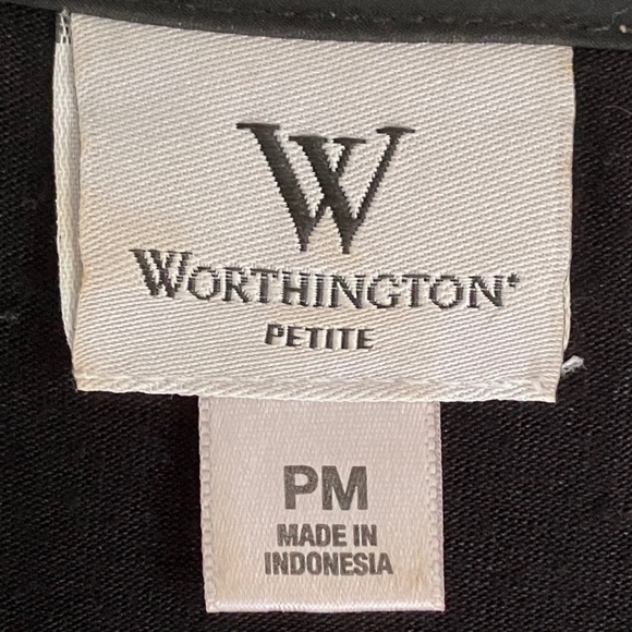 Sleeveless Checkered Blouse - Picture 4 of 5